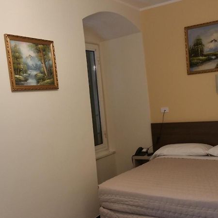 Hotel Tommaseo Генуя Екстер'єр фото