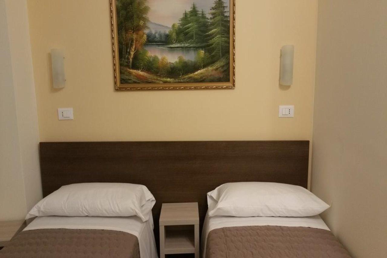 Hotel Tommaseo Генуя Екстер'єр фото