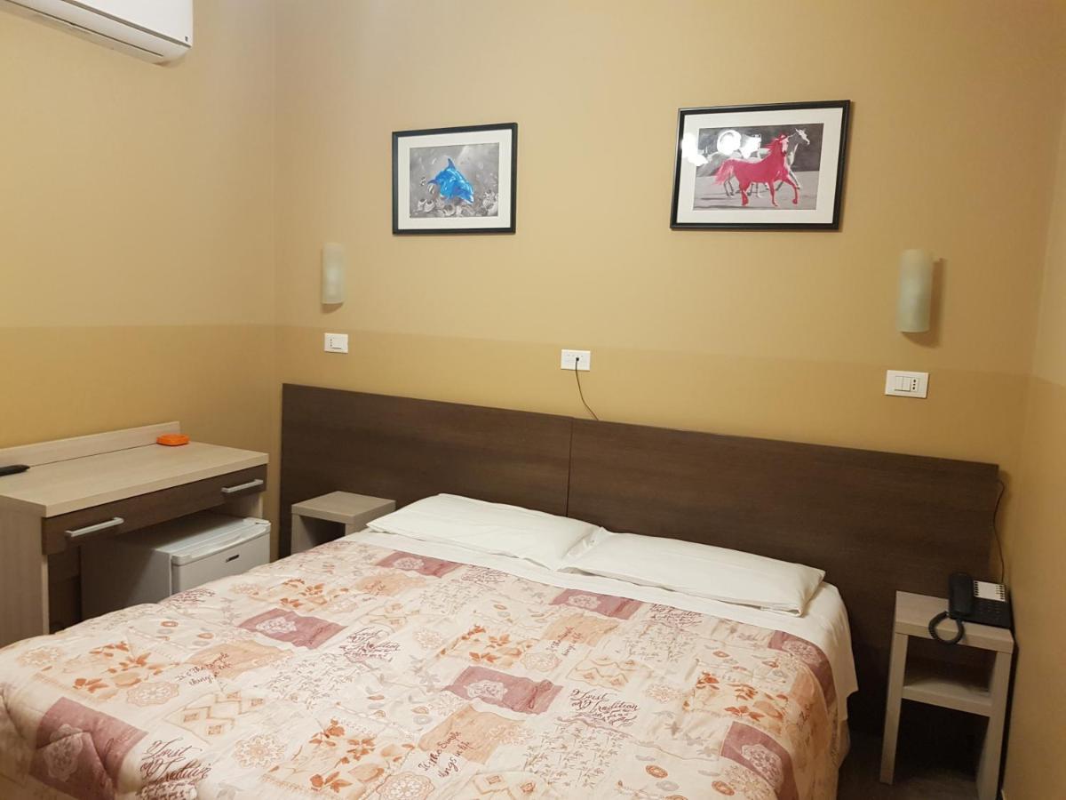Hotel Tommaseo Генуя Екстер'єр фото