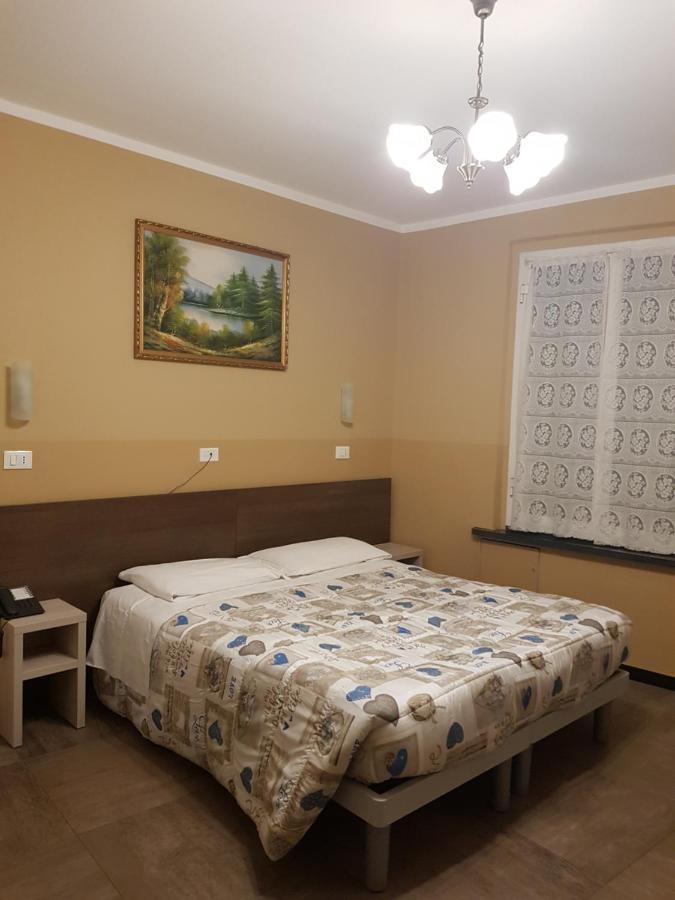 Hotel Tommaseo Генуя Екстер'єр фото