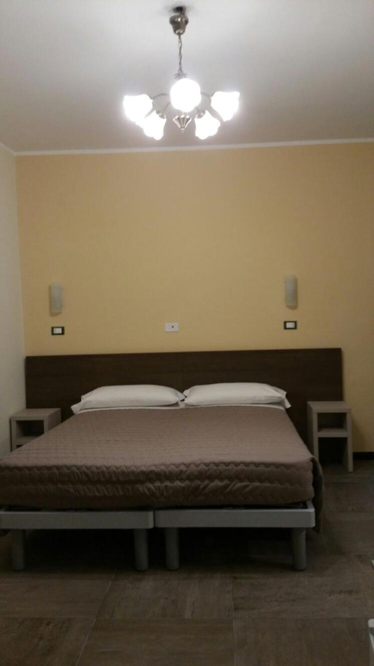 Hotel Tommaseo Генуя Екстер'єр фото