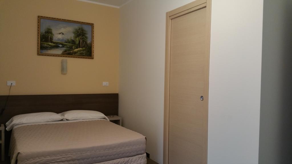 Hotel Tommaseo Генуя Екстер'єр фото