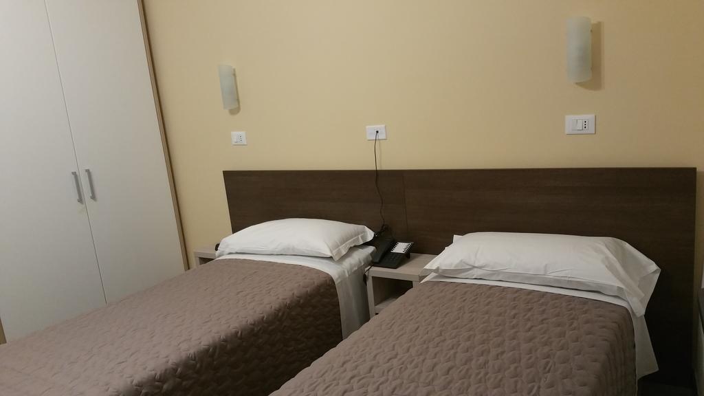 Hotel Tommaseo Генуя Екстер'єр фото