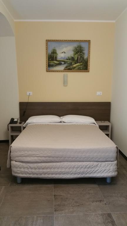 Hotel Tommaseo Генуя Екстер'єр фото