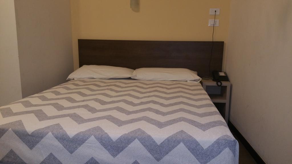 Hotel Tommaseo Генуя Екстер'єр фото