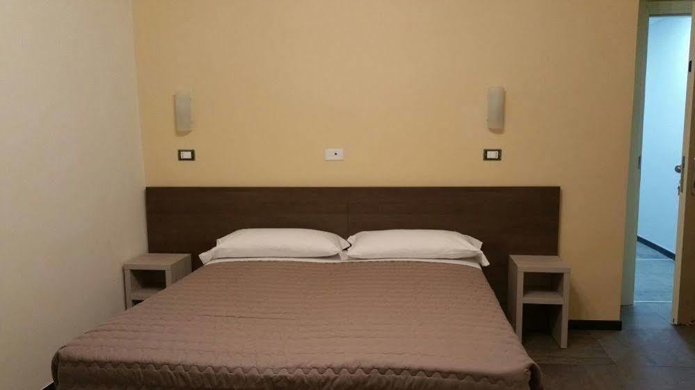Hotel Tommaseo Генуя Екстер'єр фото